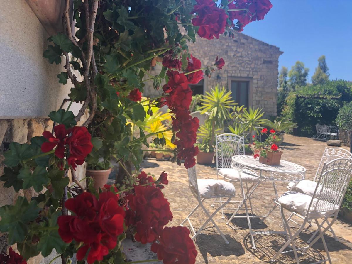 San Noto Antica Residenza Di Caccia Acomodação com café da manhã Ficarra Exterior foto